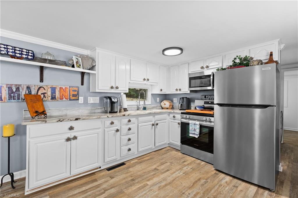4282 Old Mountain Road Lexington, NC 27292 - Photo 8 of 41 Gallery Image 8