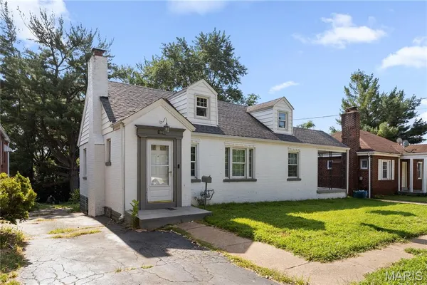 $1,350 | 10050 Diamond Drive, Riverview, MO 63137