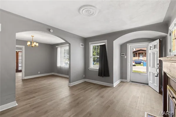 $1,350 | 10050 Diamond Drive, Riverview, MO 63137