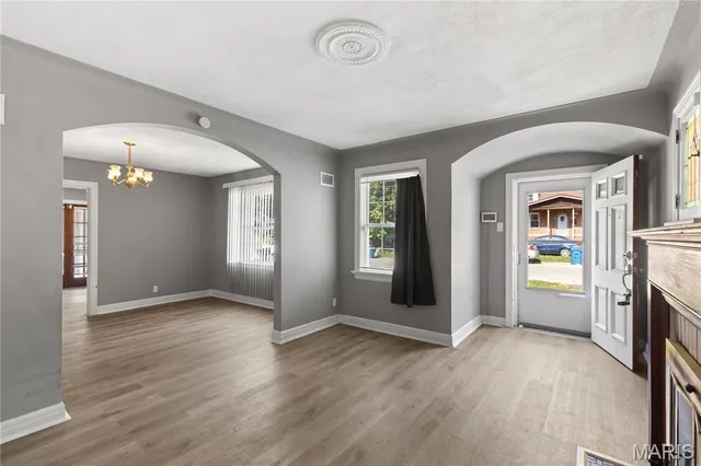 $1,350 | 10050 Diamond Drive, St. Louis, MO 63137