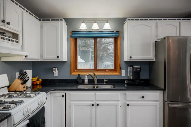 $374,900 | 24012 64th Place, Paddock Lake, WI 53168