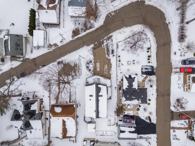 $374,900 | 24012 64th Place, Paddock Lake, WI 53168