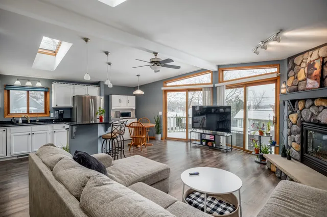 $374,900 | 24012 64th Place, Paddock Lake, WI 53168