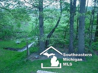 11888 Douglas Road Temperance, MI 48182 - Photo 6 of 9 21482607-6.JPG