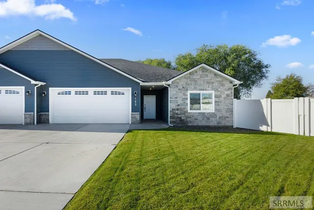 $449,900 | 185 Park View Loop, Shelley, ID 83274