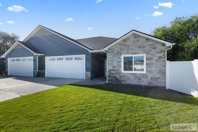 $449,900 | 185 Park View Loop, Shelley, ID 83274