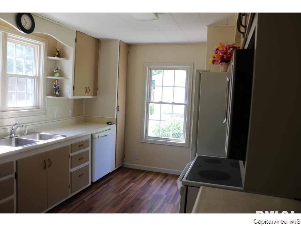 1236 Mossman Avenue Springfield, IL 62702 - Photo 4 of 21