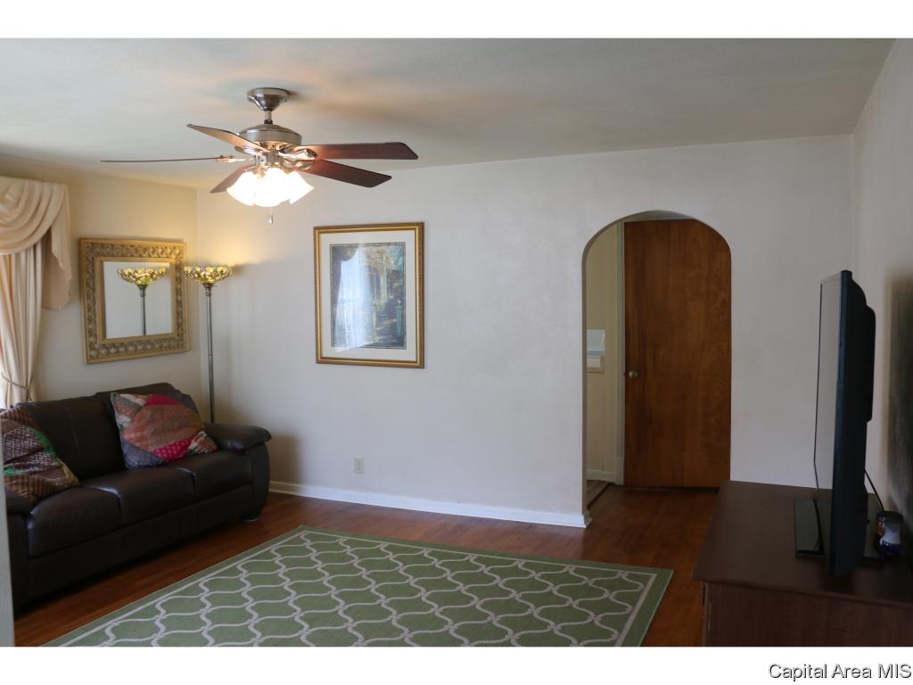 1236 Mossman Avenue Springfield, IL 62702 - Photo 6 of 21