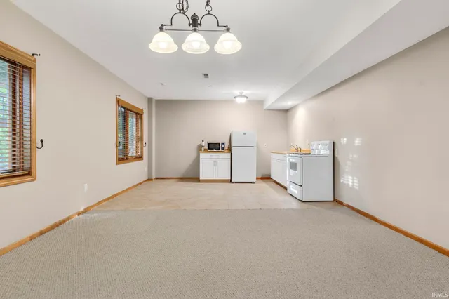 $750,000 | 7674 Potato Hole Court, New Carlisle, IN 46552