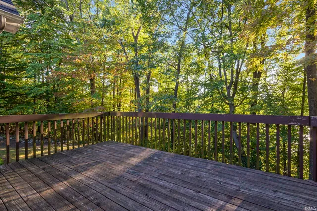 $750,000 | 7674 Potato Hole Court, New Carlisle, IN 46552