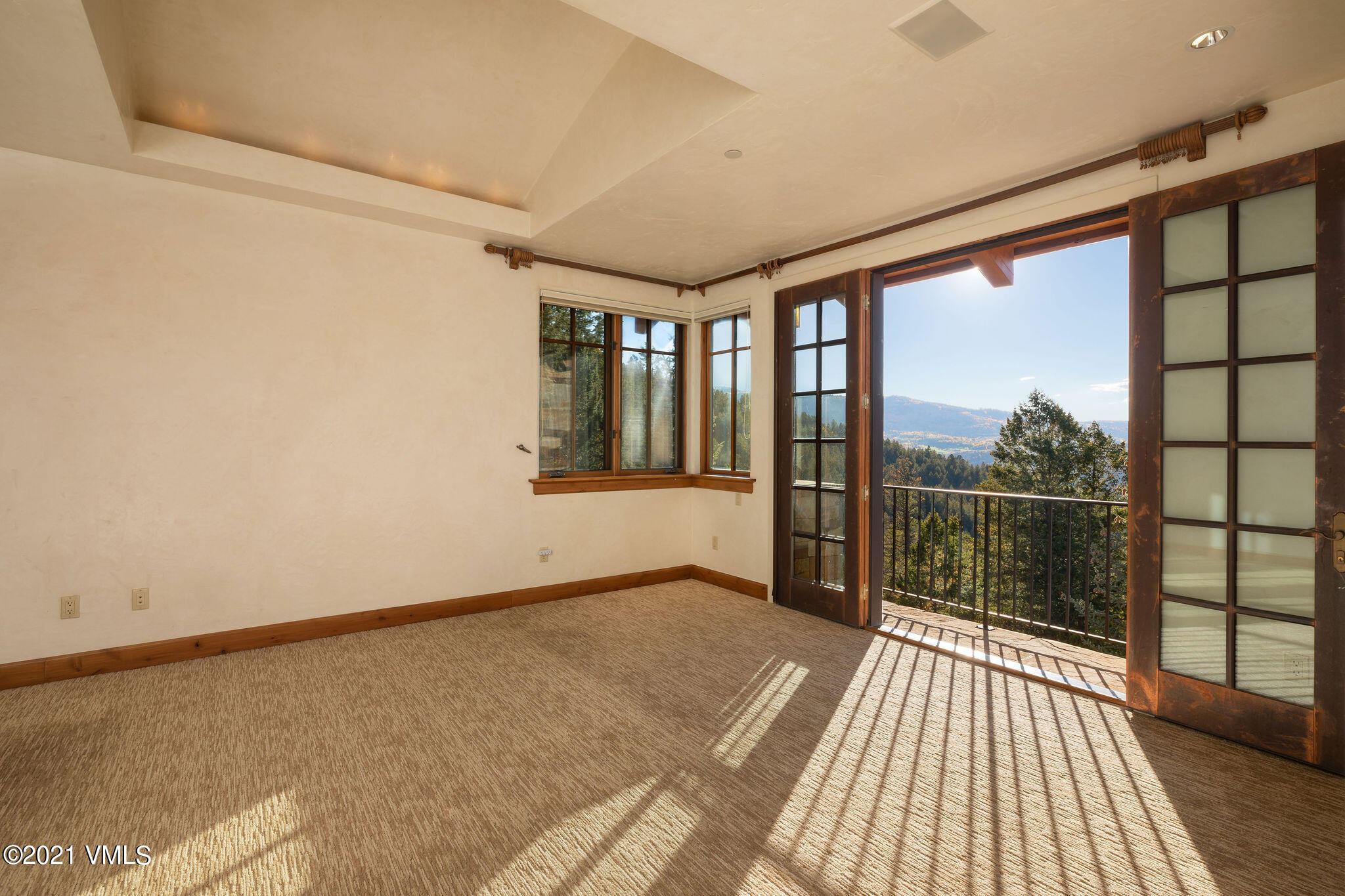 382 El Mirador Road Edwards, CO 81632 - Photo 23 of 36 382_el_mirador_interior_master_b