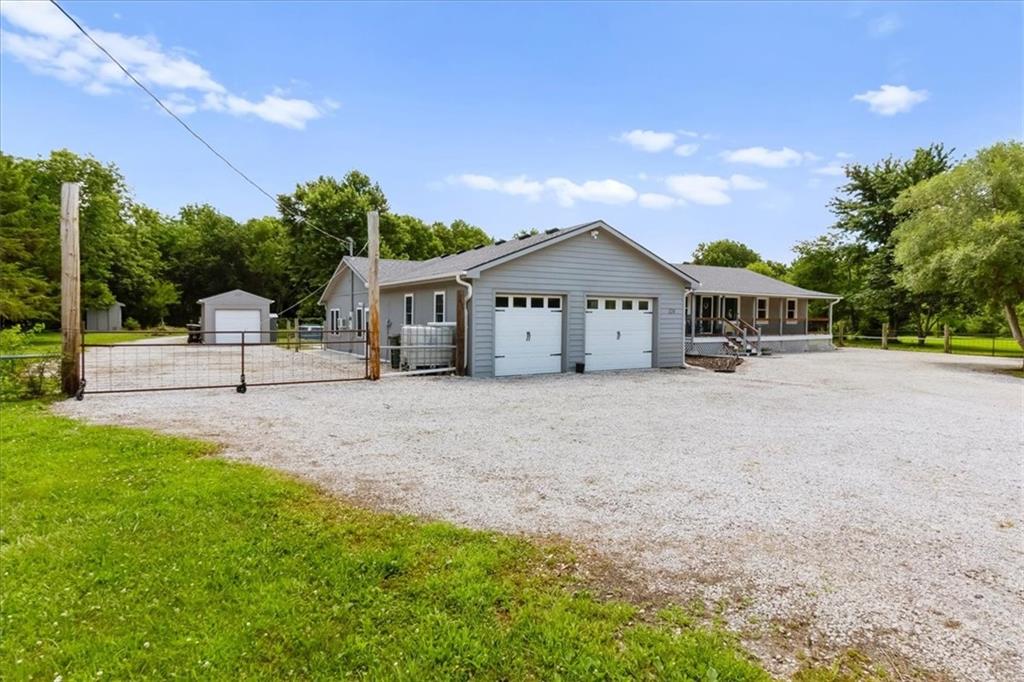 124 East 2300th Road Wellsville, KS 66092 - Photo 2 of 69