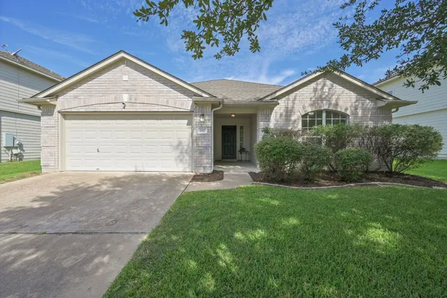 $2,250 | 7817 Squirrel Hollow Drive, Georgetown, TX 78628