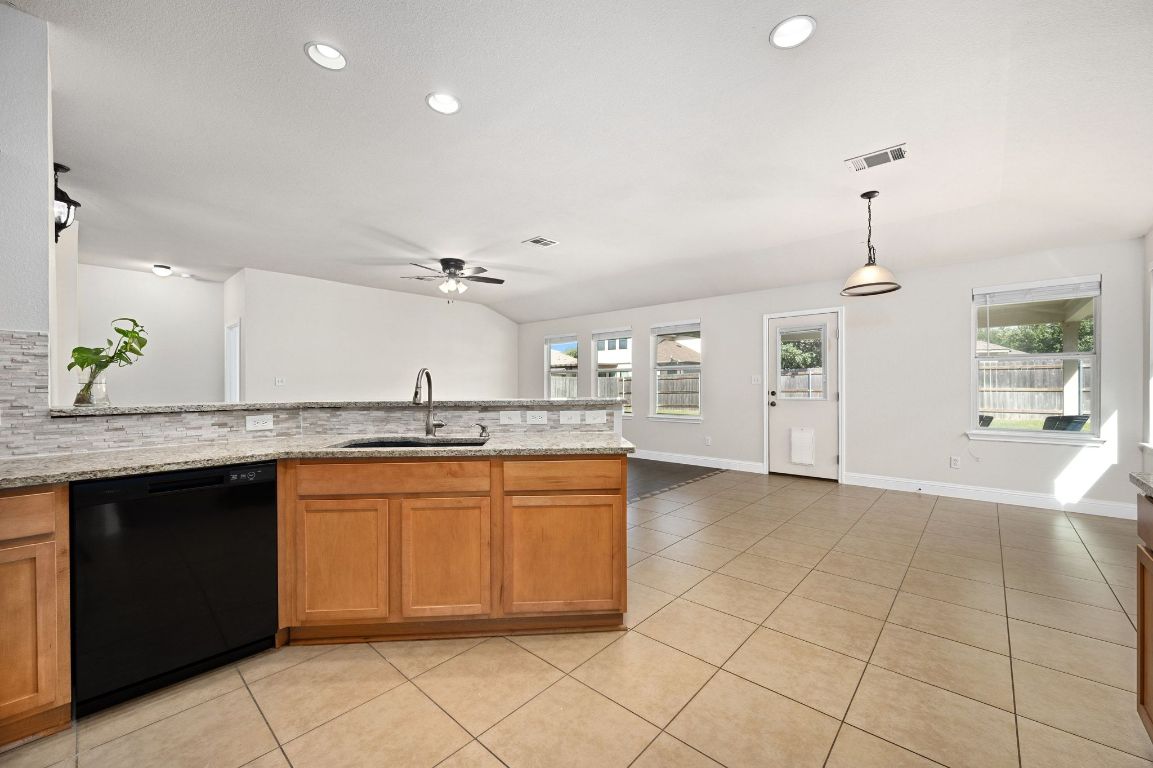 7817 Squirrel Hollow Drive Georgetown, TX 78628 - Photo 16 of 28