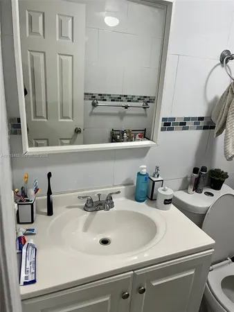 $2,000 | 652 Northwest 3rd Street, Unit 103, Miami, FL 33128