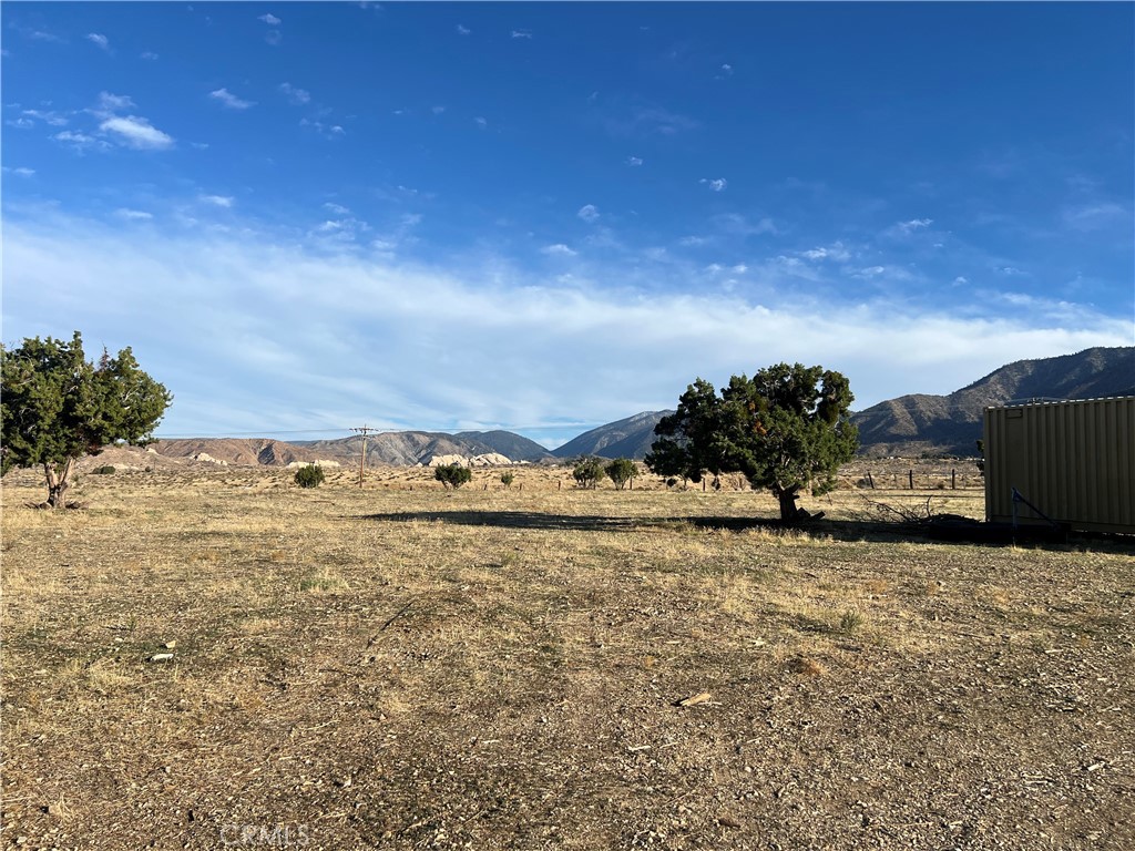 0 Vac/longview Rd/vic Murphys Road Juniper Hills, CA 93543 - Photo 17 of 20 a view of a field with an ocean