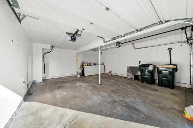 $2,200 | 430 Normandie Lane, Unit 430, Round Lake Beach, IL 60073