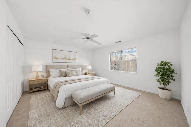 $2,200 | 430 Normandie Lane, Unit 430, Round Lake Beach, IL 60073