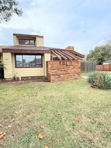 $1,650 | 5916 Timbercrest Drive, Arlington, TX 76017