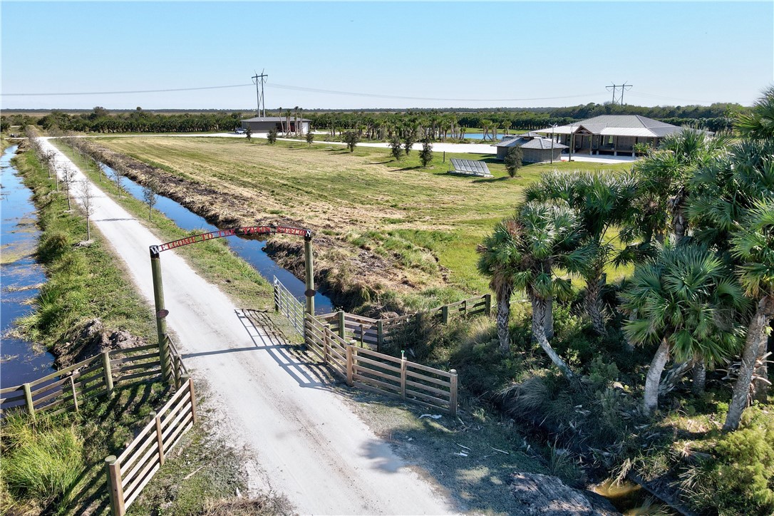 Xxxx Carlton Road Fort Pierce, FL 34945 - Photo 3 of 35 a view of a city with an ocean