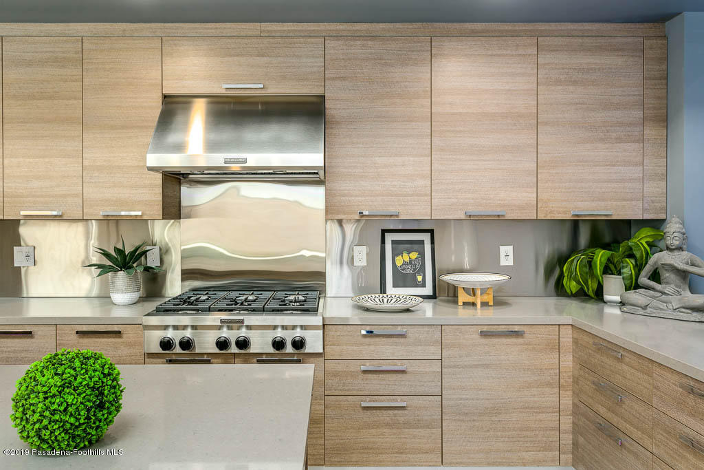 319 Camillo Road Sierra Madre, CA 91024 - Photo 19 of 40 a kitchen with a refrigerator and a sink