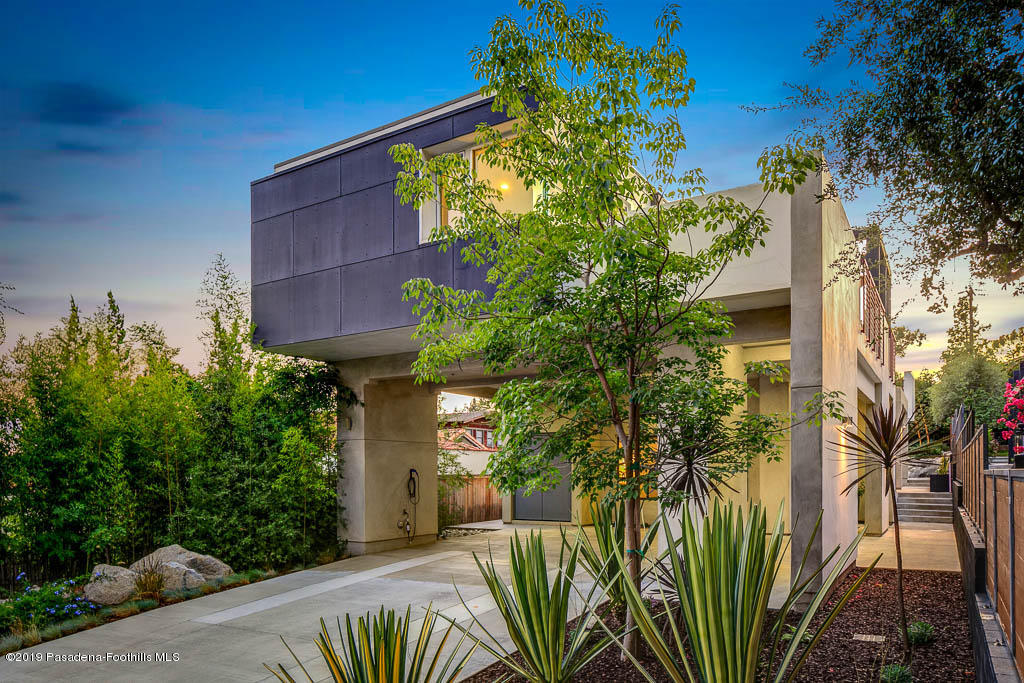 319 Camillo Road Sierra Madre, CA 91024 - Photo 40 of 40 a view of a house with a yard