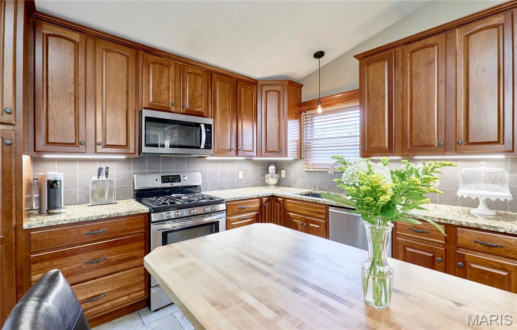 436 Tumulty Drive Ballwin, MO 63021 - Photo 13 of 32