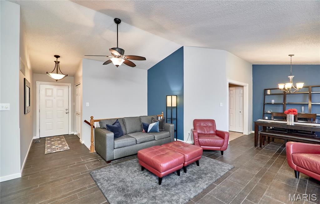 436 Tumulty Drive Ballwin, MO 63021 - Photo 6 of 32