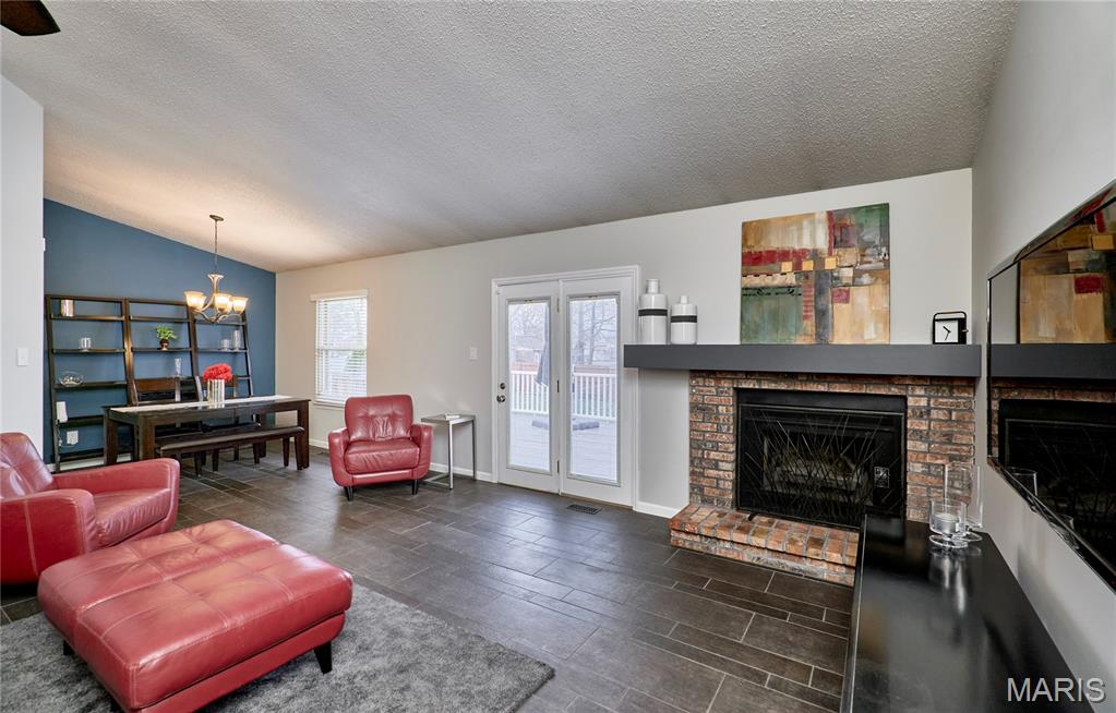 436 Tumulty Drive Ballwin, MO 63021 - Photo 9 of 32