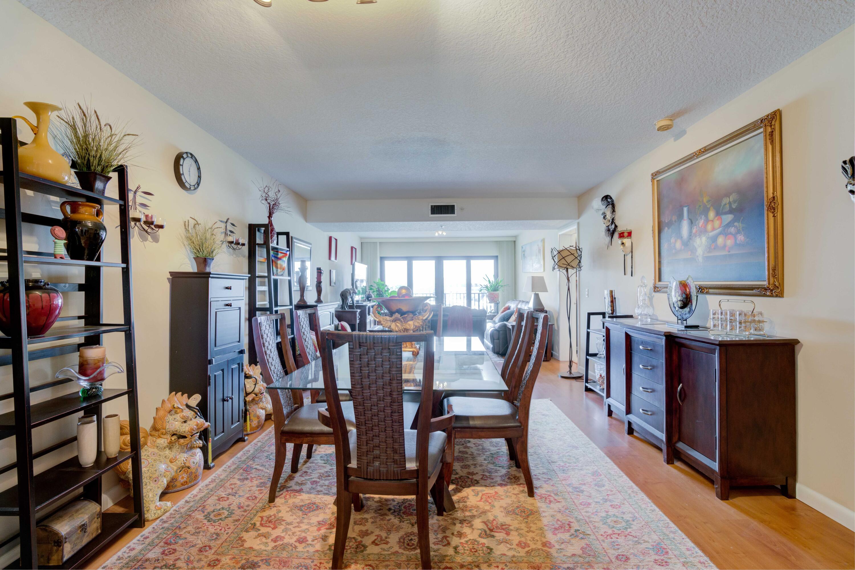 801 Seafarer Circle, Unit 404 Jupiter, FL 33477 - Photo 18 of 34 a dining room with furniture and window