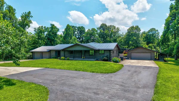 $490,000 | 3414 South County Road 1050 West, French Lick, IN 47432