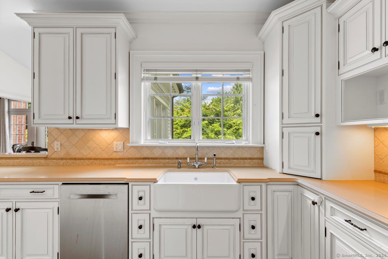 1 Flower Farm Lane Westport, CT 06880 - Photo 4 of 40