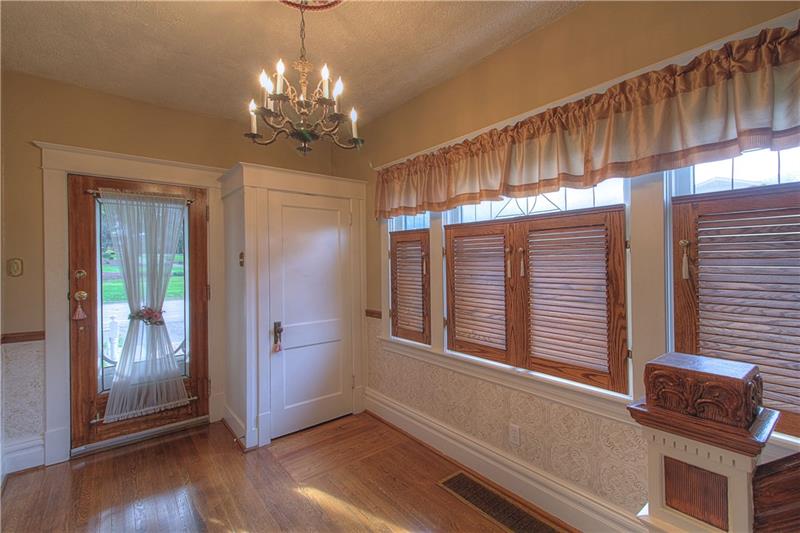 76 Darlington Road Beaver Falls, PA 15010 - Photo 2 of 24 Entry. Inviting. Warm. Architectural details