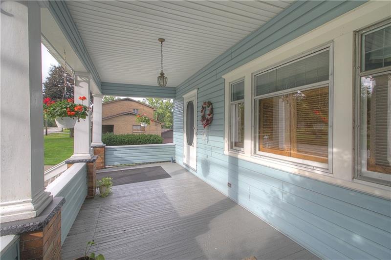 76 Darlington Road Beaver Falls, PA 15010 - Photo 18 of 24 Inviting front porch!