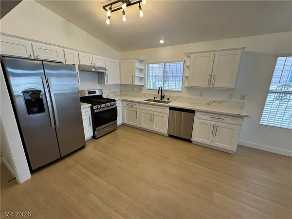 $1,950 | 5534 Super Bowl Drive, Las Vegas, NV 89110