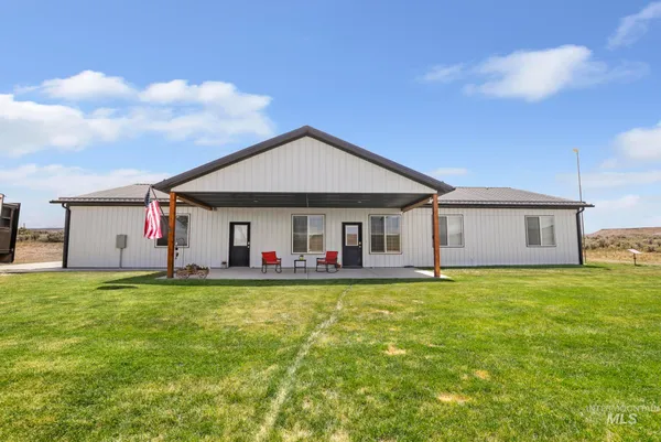 $689,900 | 758 Cedar Crk Road, Rogerson, ID 83302