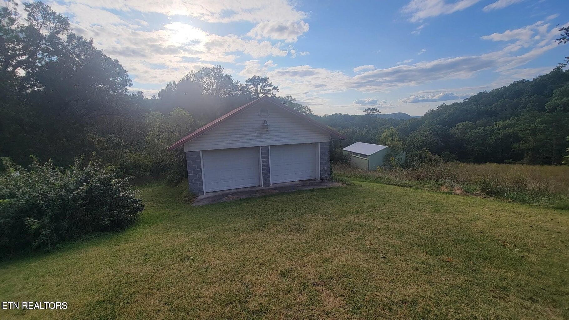 339 Sparks Landing Road Maynardville, TN 37807 - Photo 4 of 13 Gallery Image 4