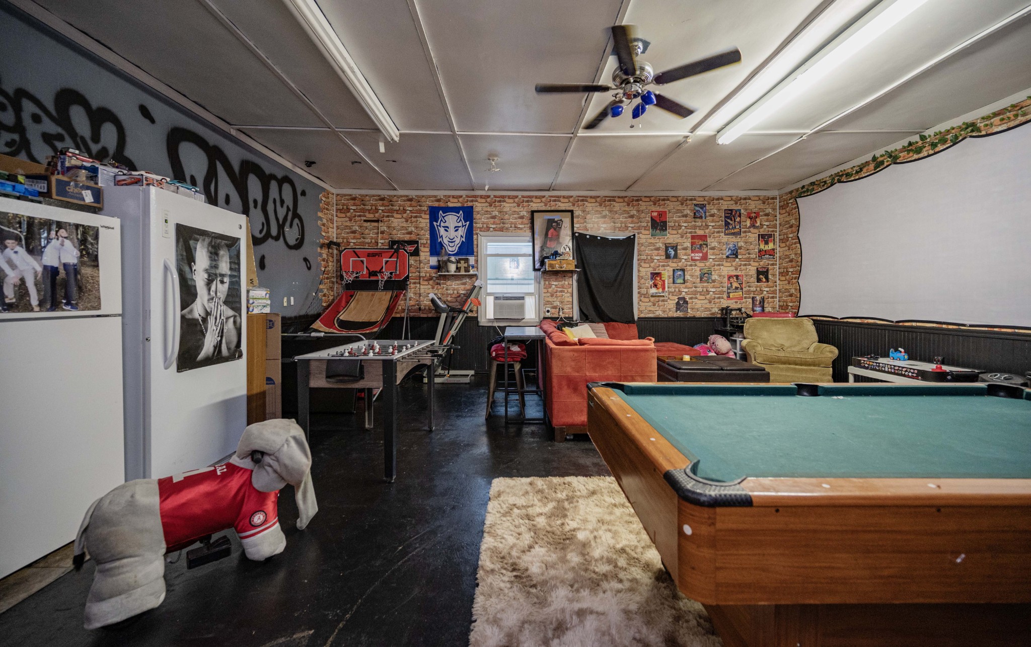 1704 3rd Avenue Manchester, TN 37355 - Photo 26 of 34 a room with lots of gym equipment