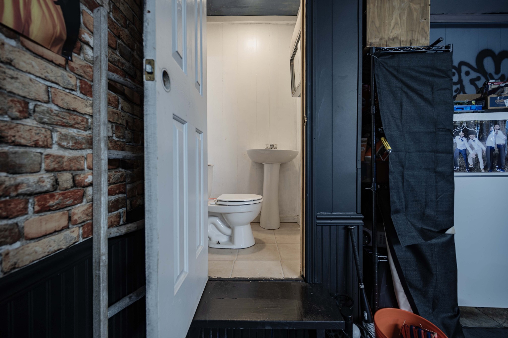 1704 3rd Avenue Manchester, TN 37355 - Photo 27 of 34 a view of a bathroom