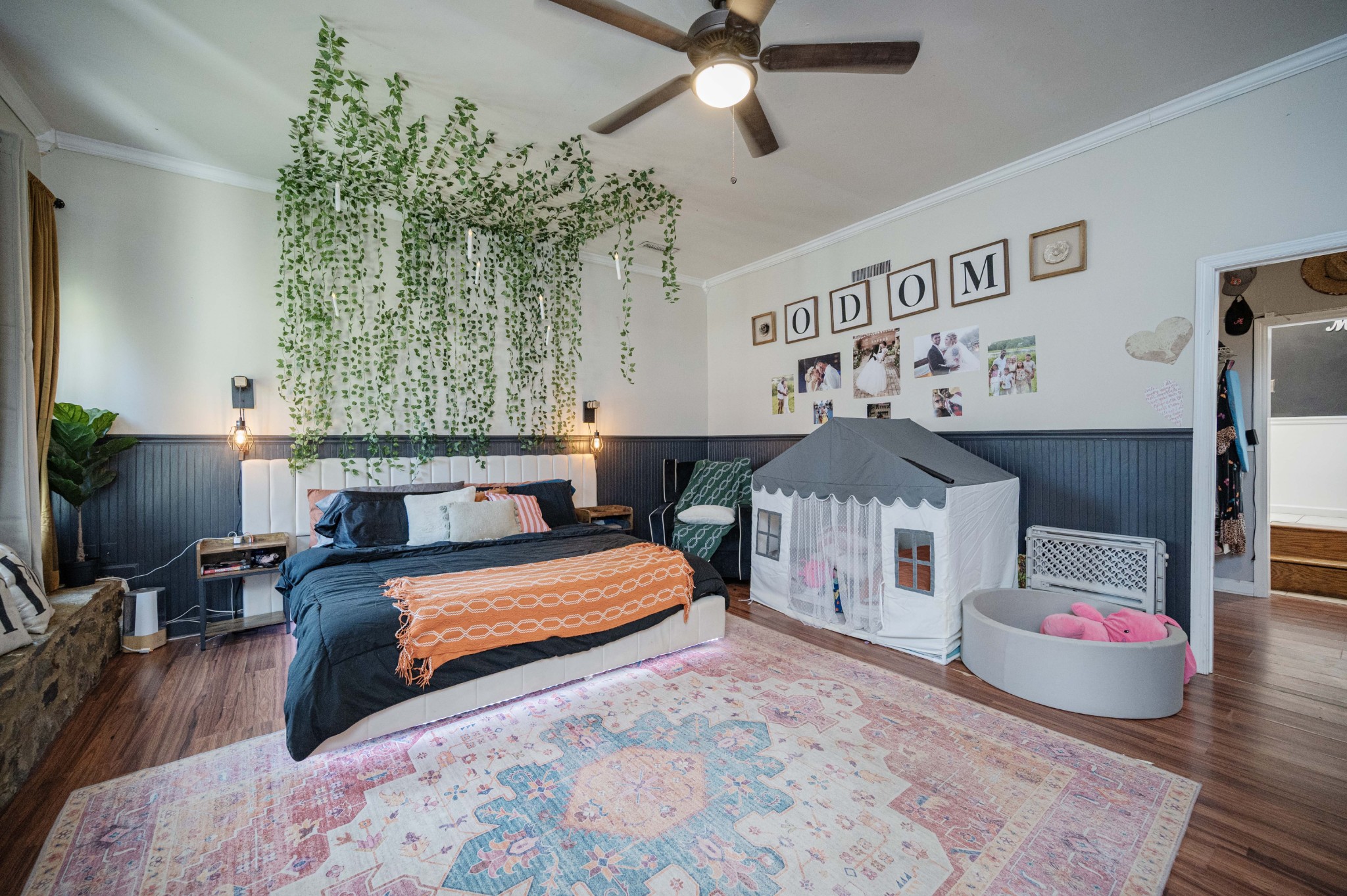 1704 3rd Avenue Manchester, TN 37355 - Photo 10 of 34 a spacious bedroom with a bed dresser and a window