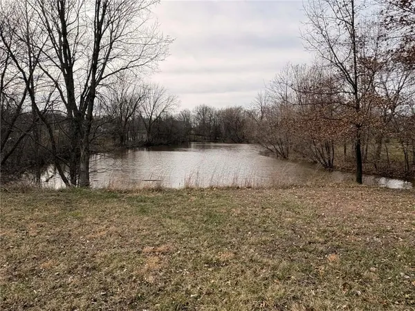 $350,000 | 1641 Northwest 100th Road, Kingsville, MO 64061