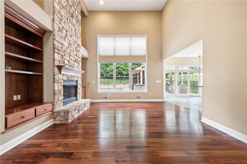 275 Saunders Station Road Trafford, PA 15085 - Photo 8 of 37 Gallery Image 8