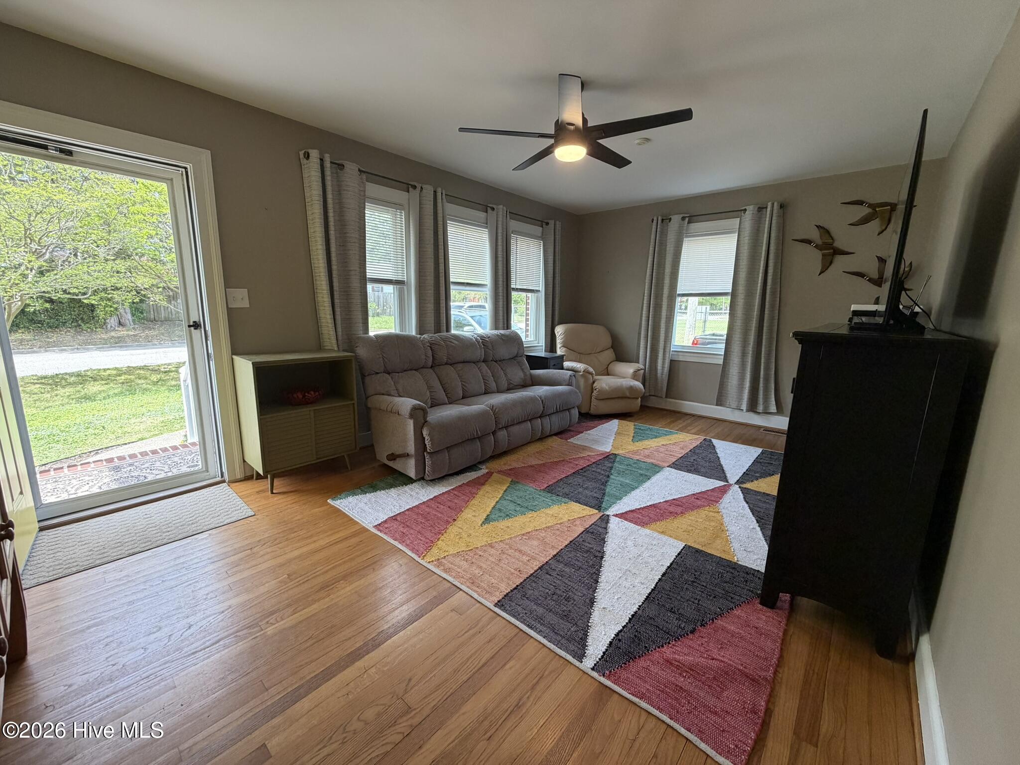 401 Stadium Street Southwest Wilson, NC 27893 - Photo 3 of 16 1FB19EE7-192F-47DC-AD51-B0C3403BA144_1_1