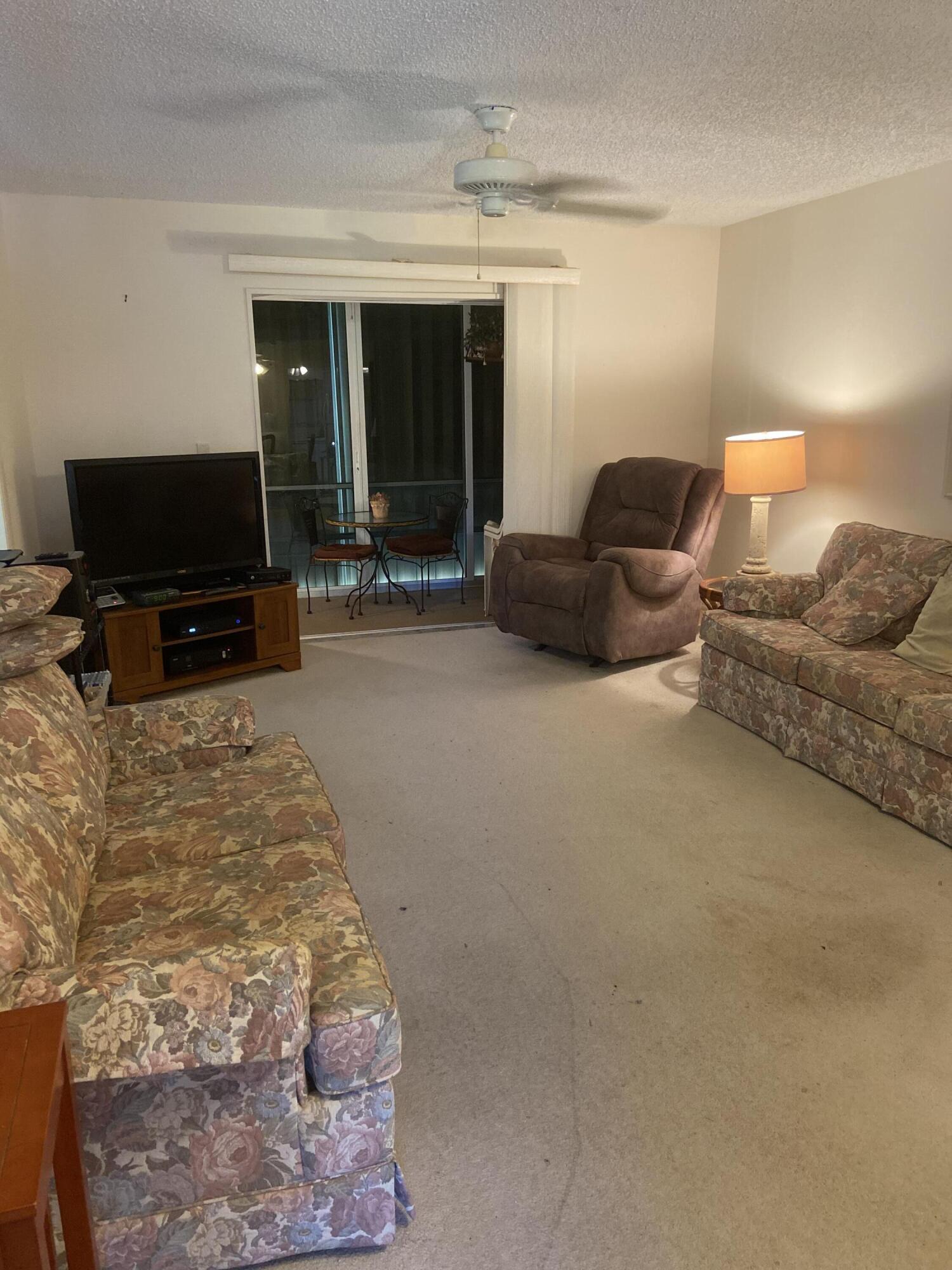 1941 Southwest Palm City Road, Unit F Stuart, FL 34994 - Photo 8 of 15 IMG_2850