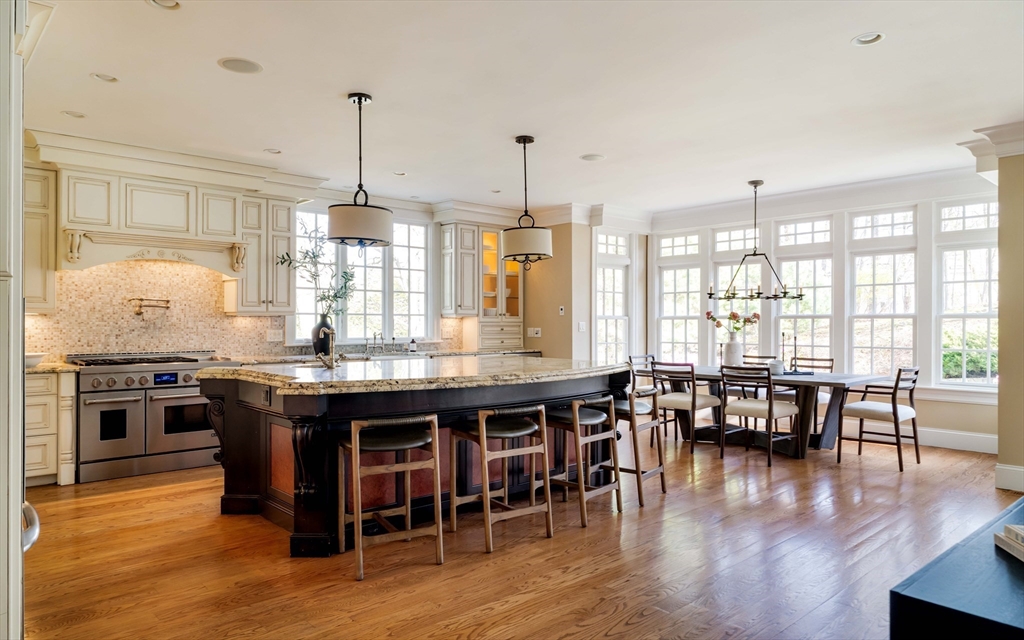 151 Hampshire Road Wellesley, MA 02481 - Photo 8 of 39