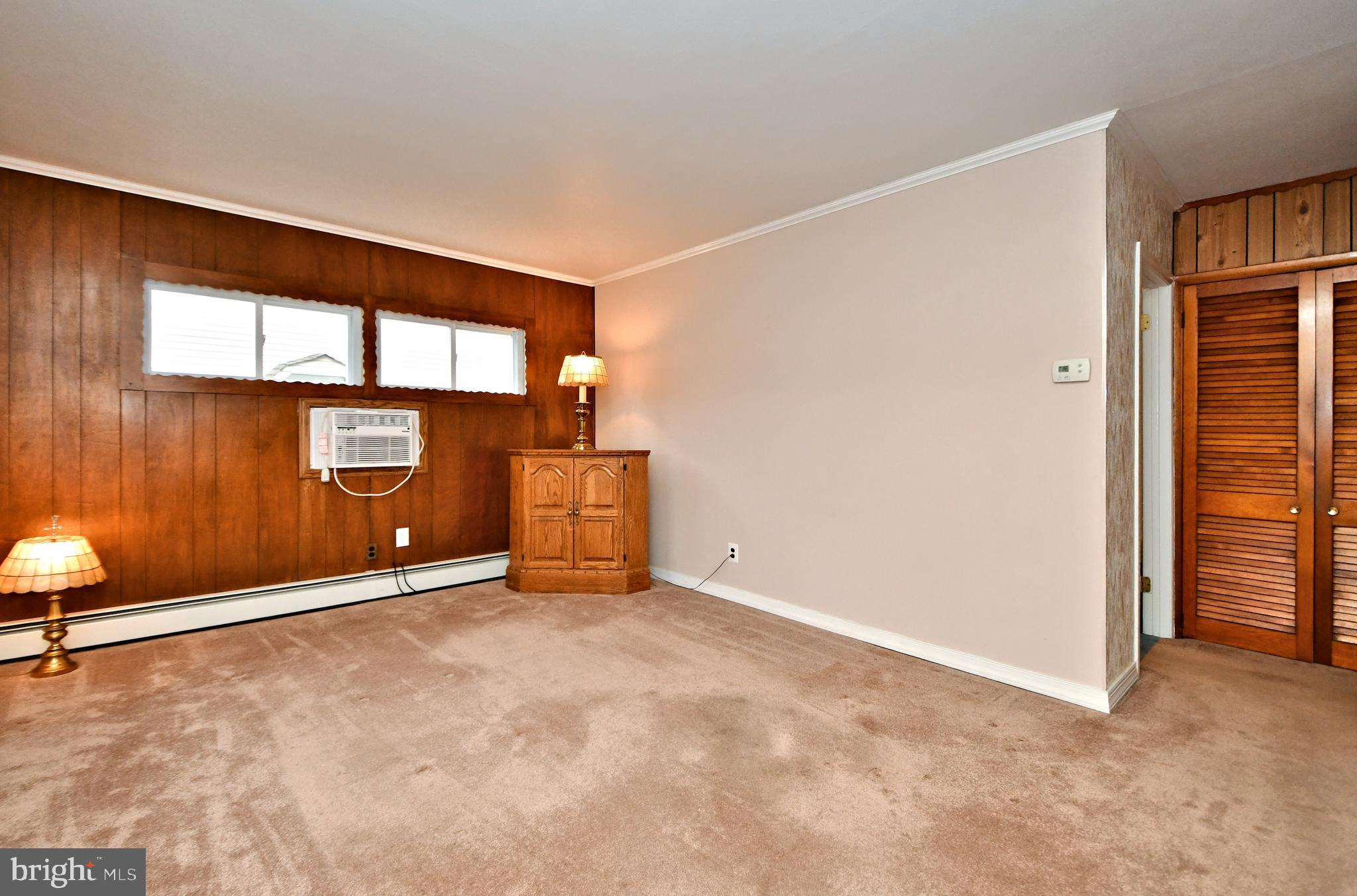 2833 Nestling Road Philadelphia, PA 19154 - Photo 3 of 30 Living Room