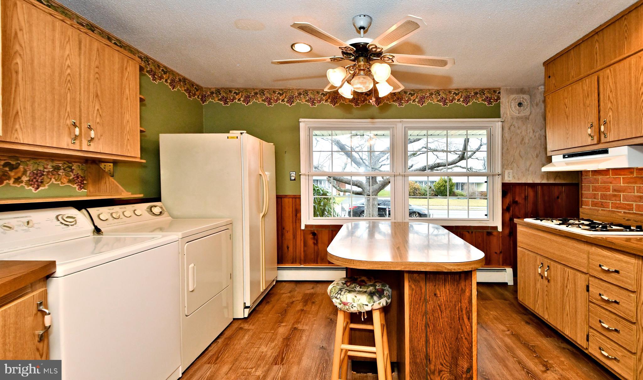 2833 Nestling Road Philadelphia, PA 19154 - Photo 9 of 30 Kitchen