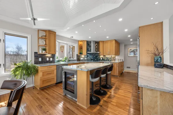 $1,237,500 | 4400 Hickory Hills Trail, Prior Lake, MN 55372