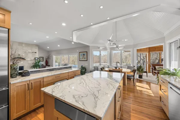 $1,237,500 | 4400 Hickory Hills Trail, Prior Lake, MN 55372