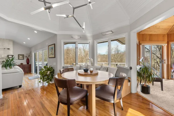 $1,237,500 | 4400 Hickory Hills Trail, Prior Lake, MN 55372